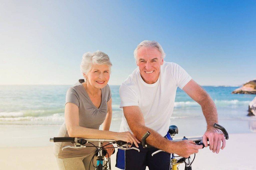 an-old-couple-seaview-bicycle-1024x682-1