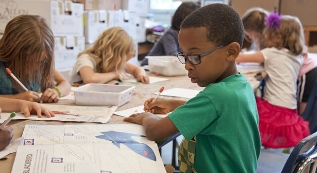 boy-wearing-eyeglasses-studying-640x350-1