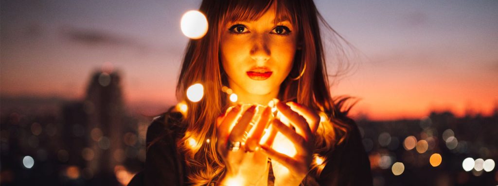 Girl-With-Lights-1280x480-1024x384-1