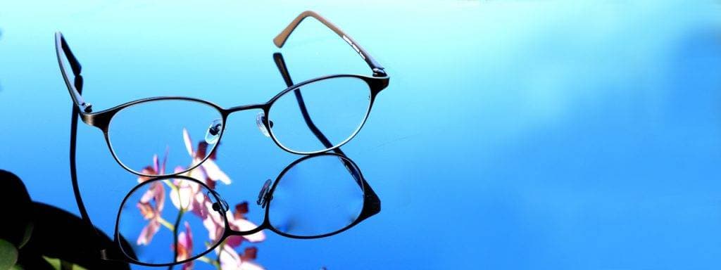 Glasses-Flowers-Reflection-1280x480-1-1024x384-1