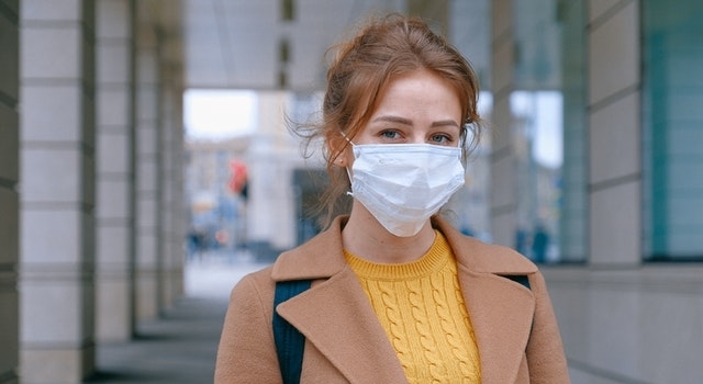 woman-wearing-facemask-640