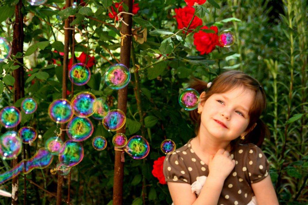 Young-Girl-Enjoying-Bubbles-1280x853-1024x682-1